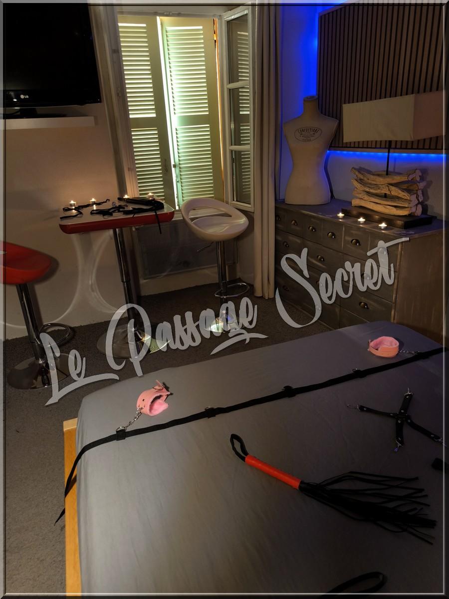 Le passage secret love room