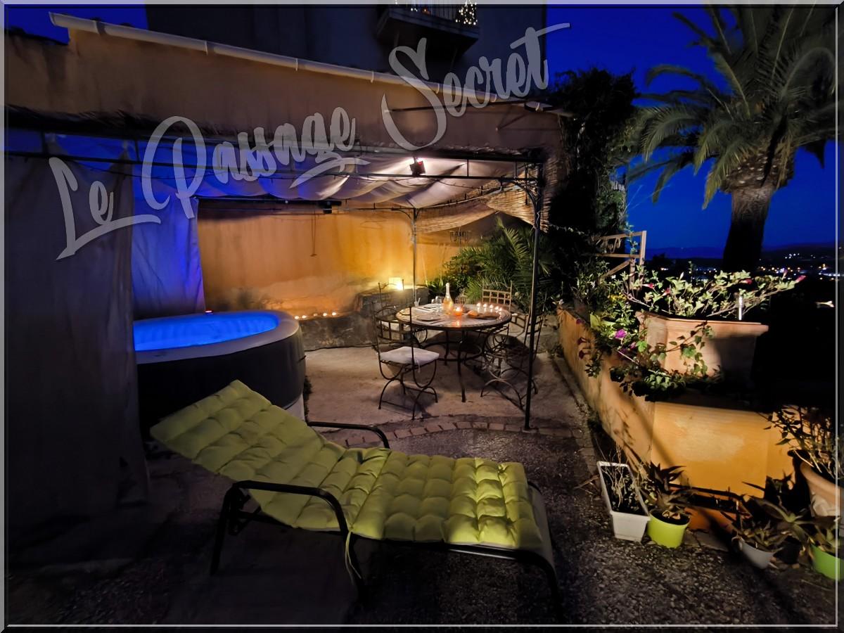 Terrasse passage secret bormes 1 compr